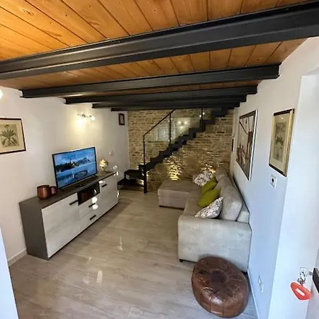 Casa de Férias Bellissimo Borgo Medioevale Panorama, Tranquillità SantʼIppolito