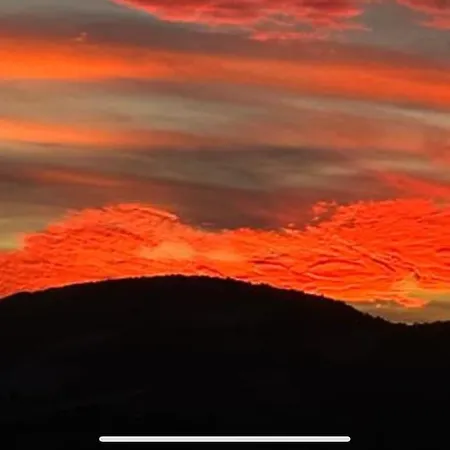 Bellissimo Borgo Medioevale Panorama, Tranquillita Vakantiehuis SantʼIppolito