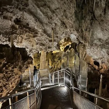 Bellissimo Borgo Medioevale Panorama, Tranquillità Casa de Férias