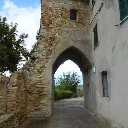 Bellissimo Borgo Medioevale Panorama, Tranquillita