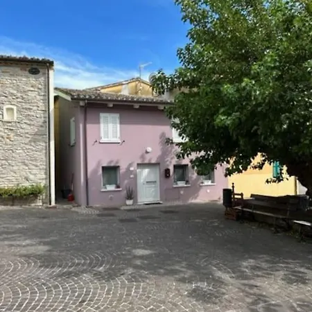 Vakantiehuis Bellissimo Borgo Medioevale Panorama, Tranquillita *