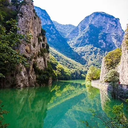 Bellissimo Borgo Medioevale Panorama, Tranquillita