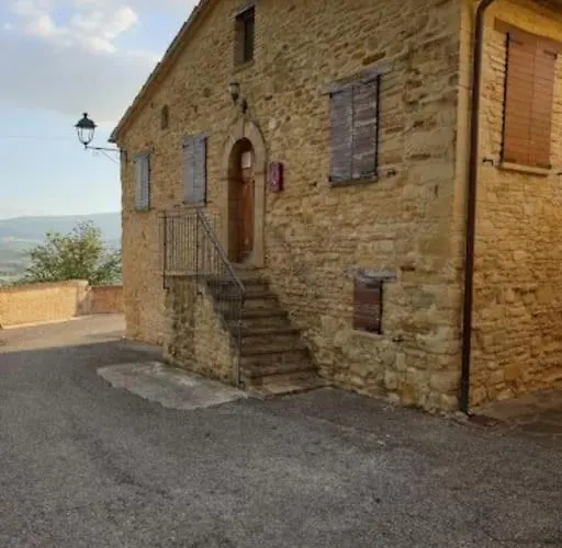 Bellissimo Borgo Medioevale Panorama, Tranquillita