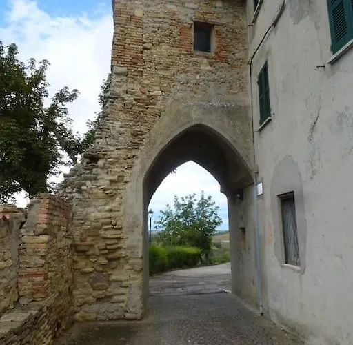 Bellissimo Borgo Medioevale Panorama, Tranquillita